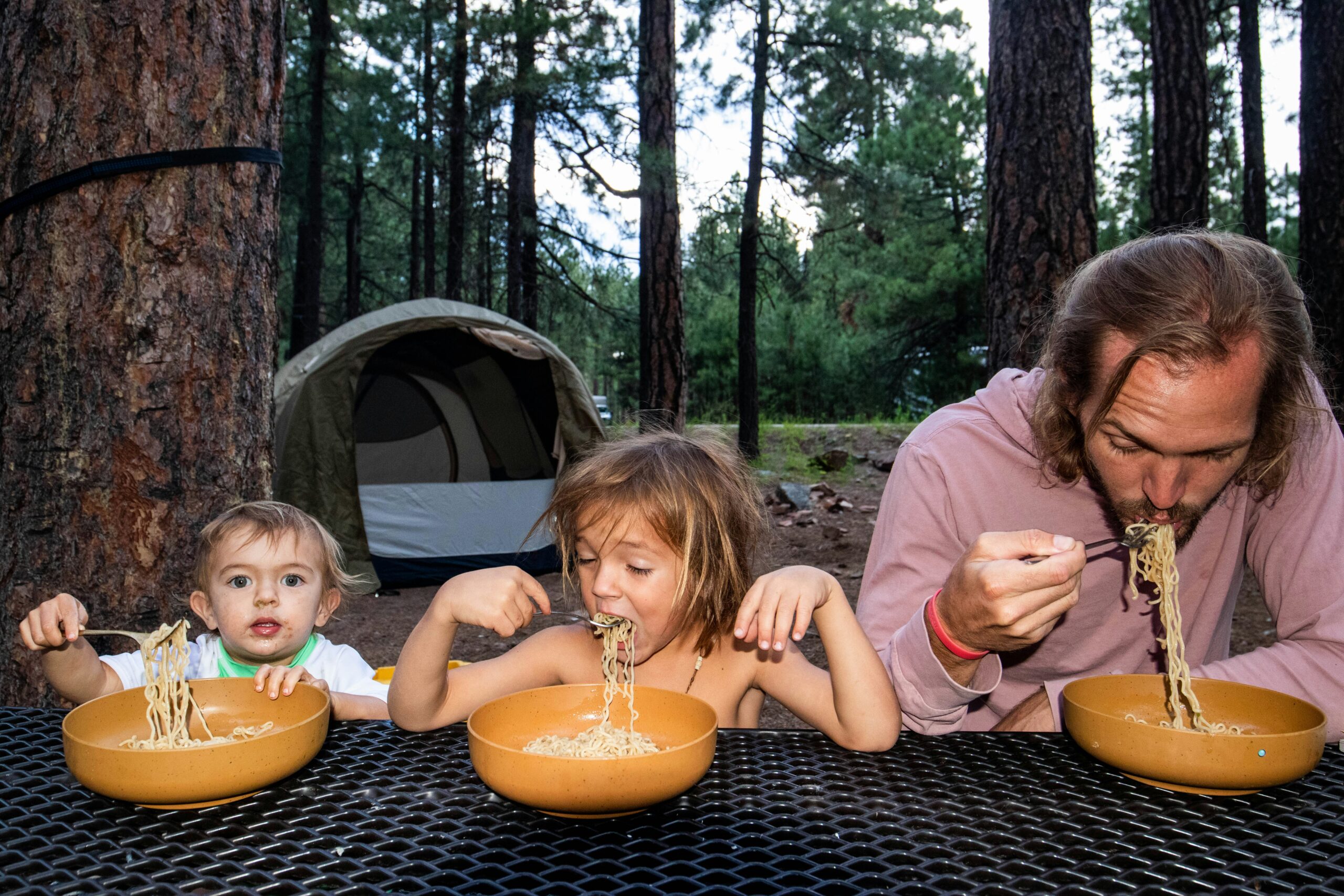 camping food on a budget></p>
<p class=